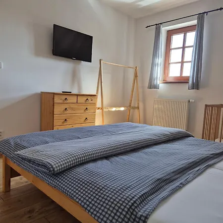 Abj A Ve Stodole Abj Kralicak Apartmán *